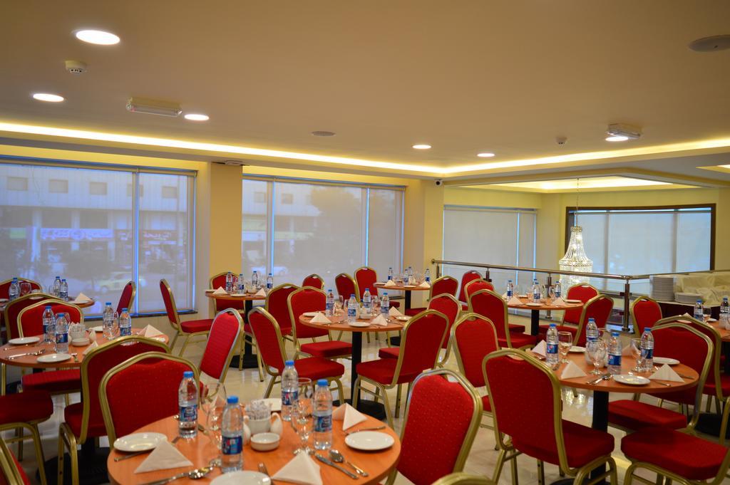 Ream Hotel Аман Екстериор снимка