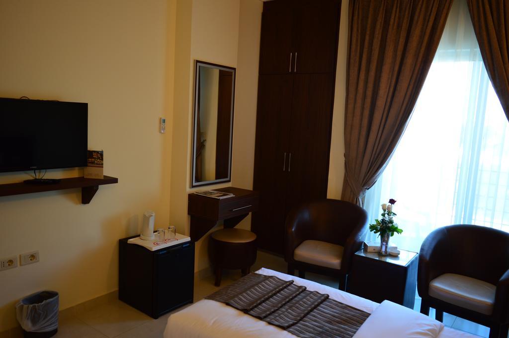 Ream Hotel Аман Стая снимка