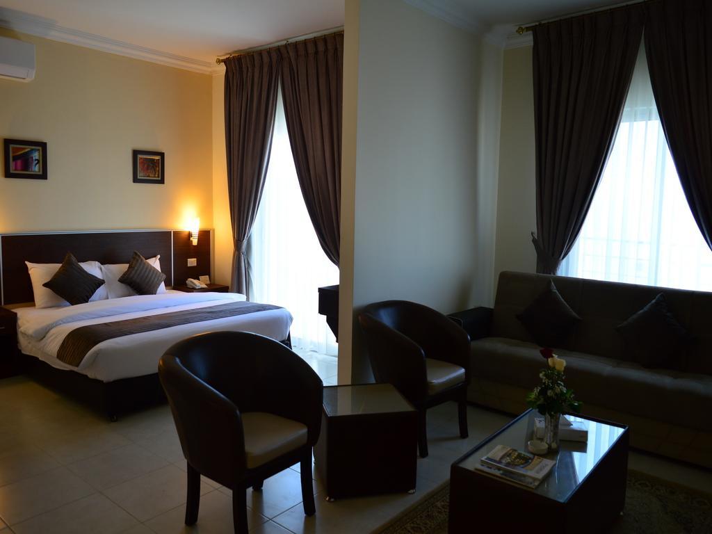 Ream Hotel Аман Стая снимка